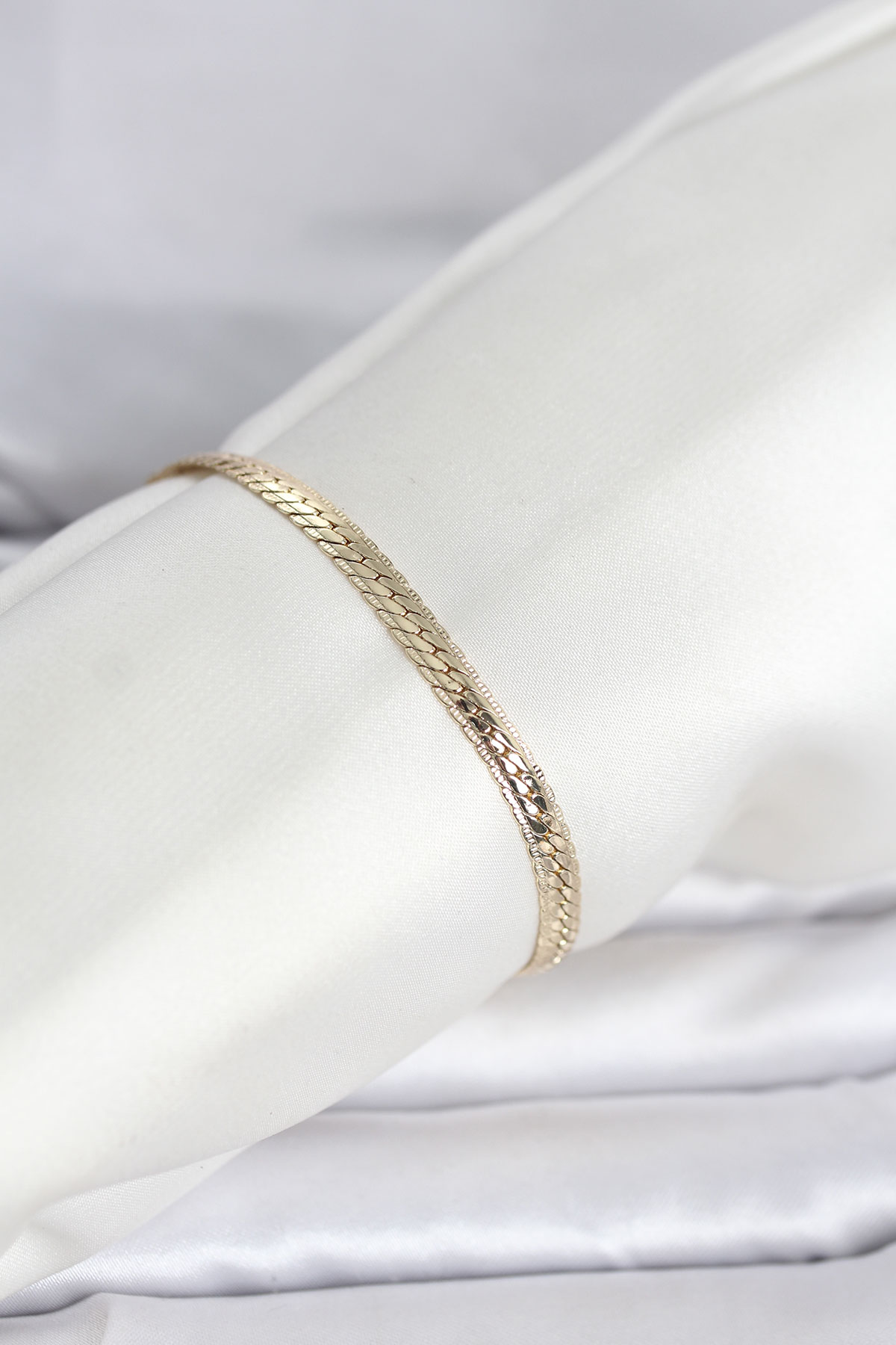 CM 14K Gold Renk Lazerli Yassı Zincir Model Kadın Bileklik