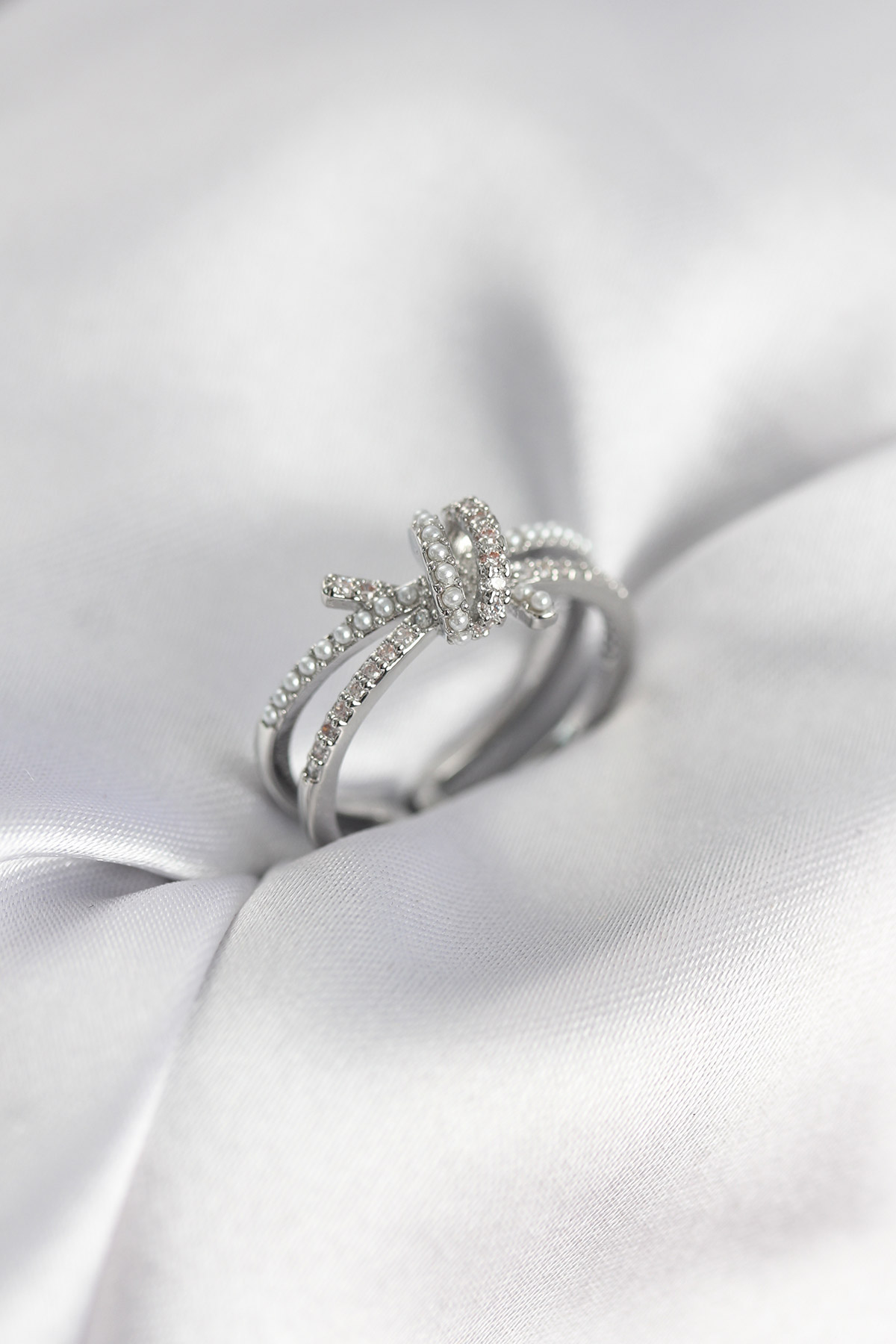 Gümüş Renk İncili Zirkon Taşlı Düğüm Kadın Yüzük