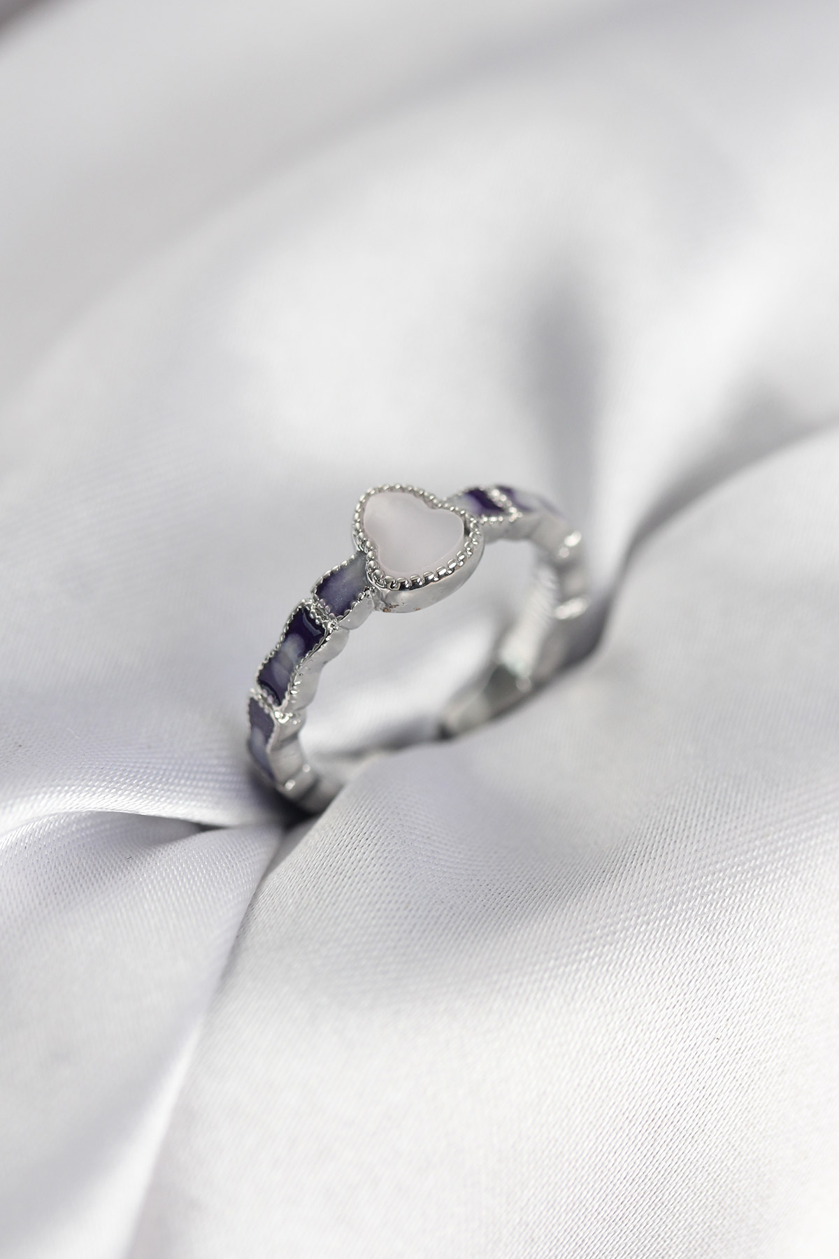 Gümüş Renk Mineli Su Kabağı Model Kadın Yüzük