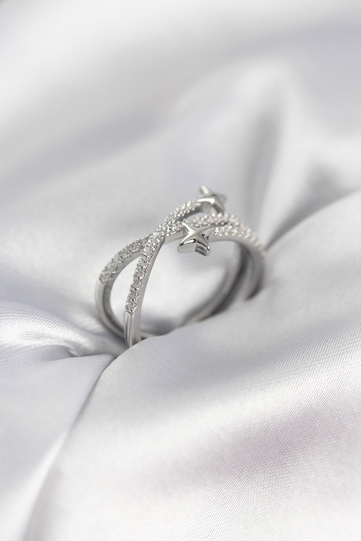 Gümüş Renk Zirkon Taşlı Halley Model Kadın Yüzük