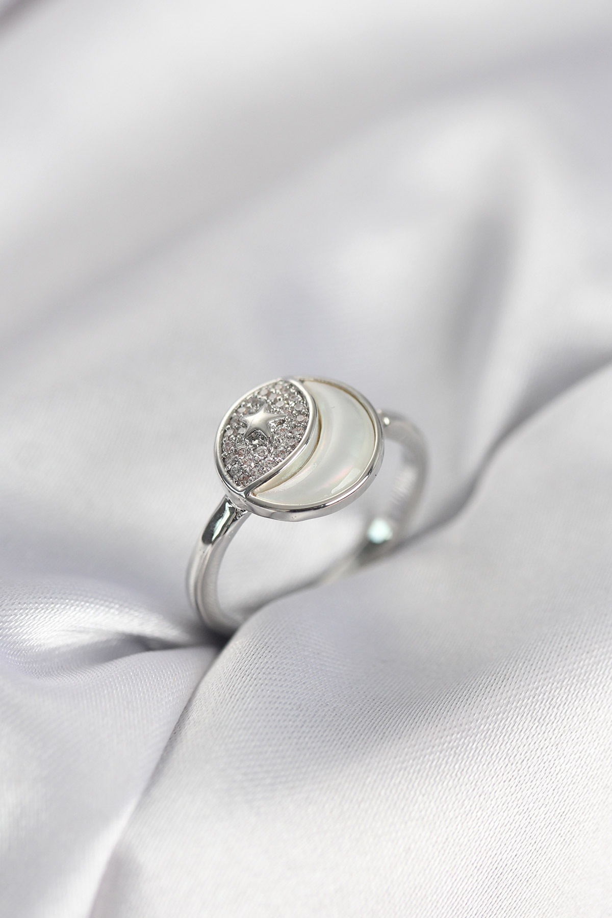 Ay Yıldız Model Gümüş Renk Zirkon Taşlı Kadın Yüzük