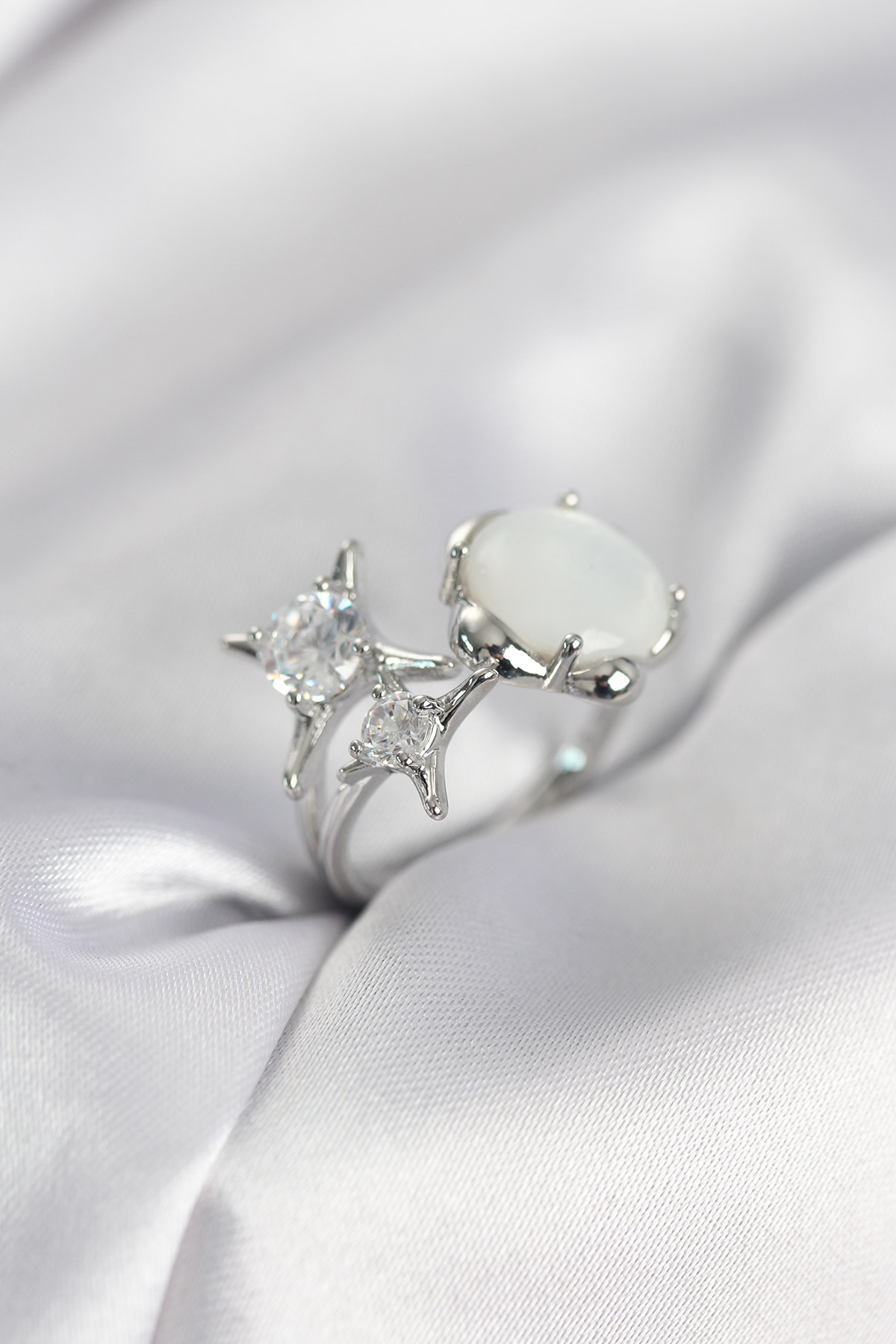 Gümüş Renk Kutup Yıldızı Model Kadın Yüzük