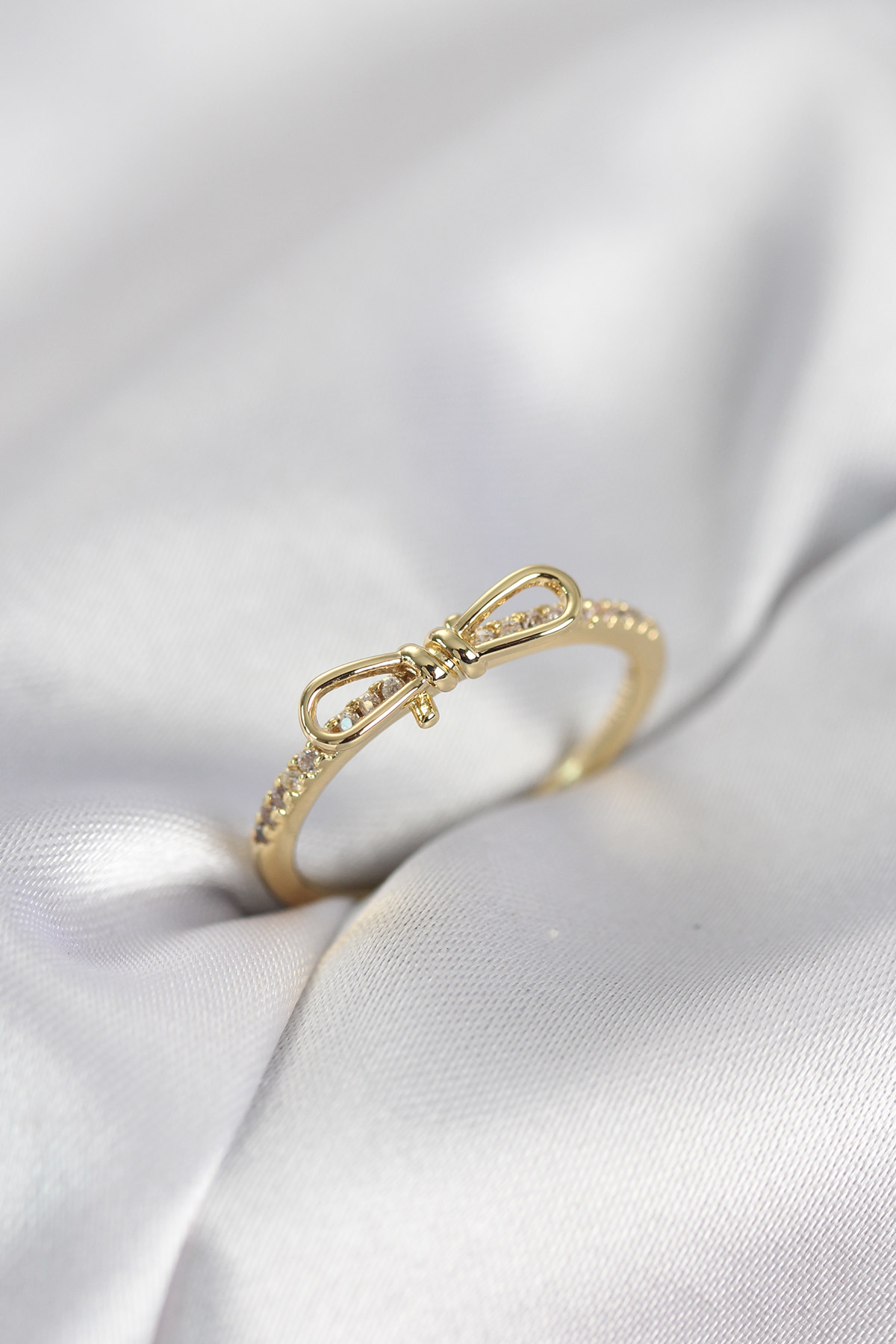 Fiyonk Model Zirkon Taşlı Gold Renk Kadın Yüzük