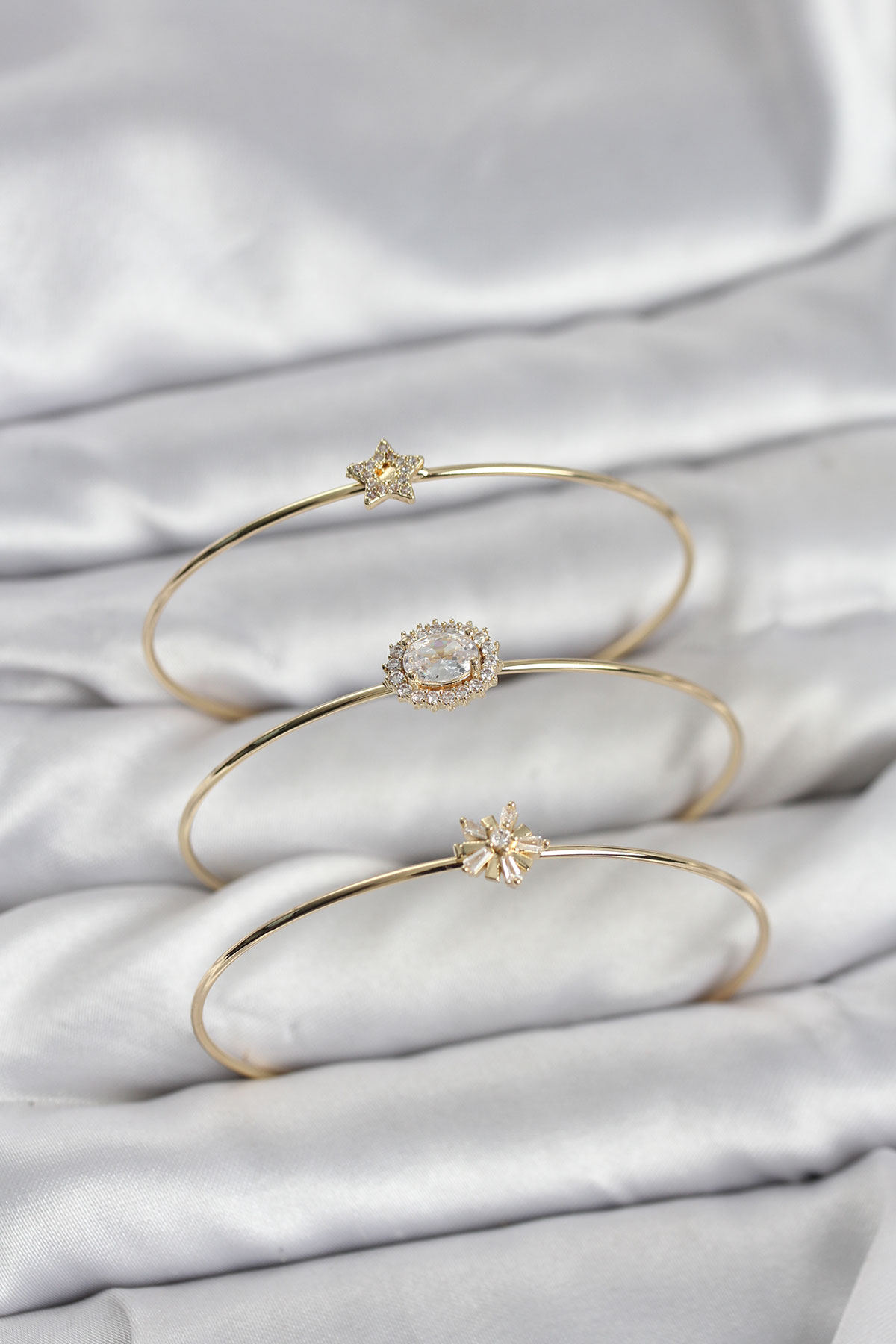 Zirkon Taşlı Gold Renk Tek Taş Model 3'lü Kadın Bileklik Kombini