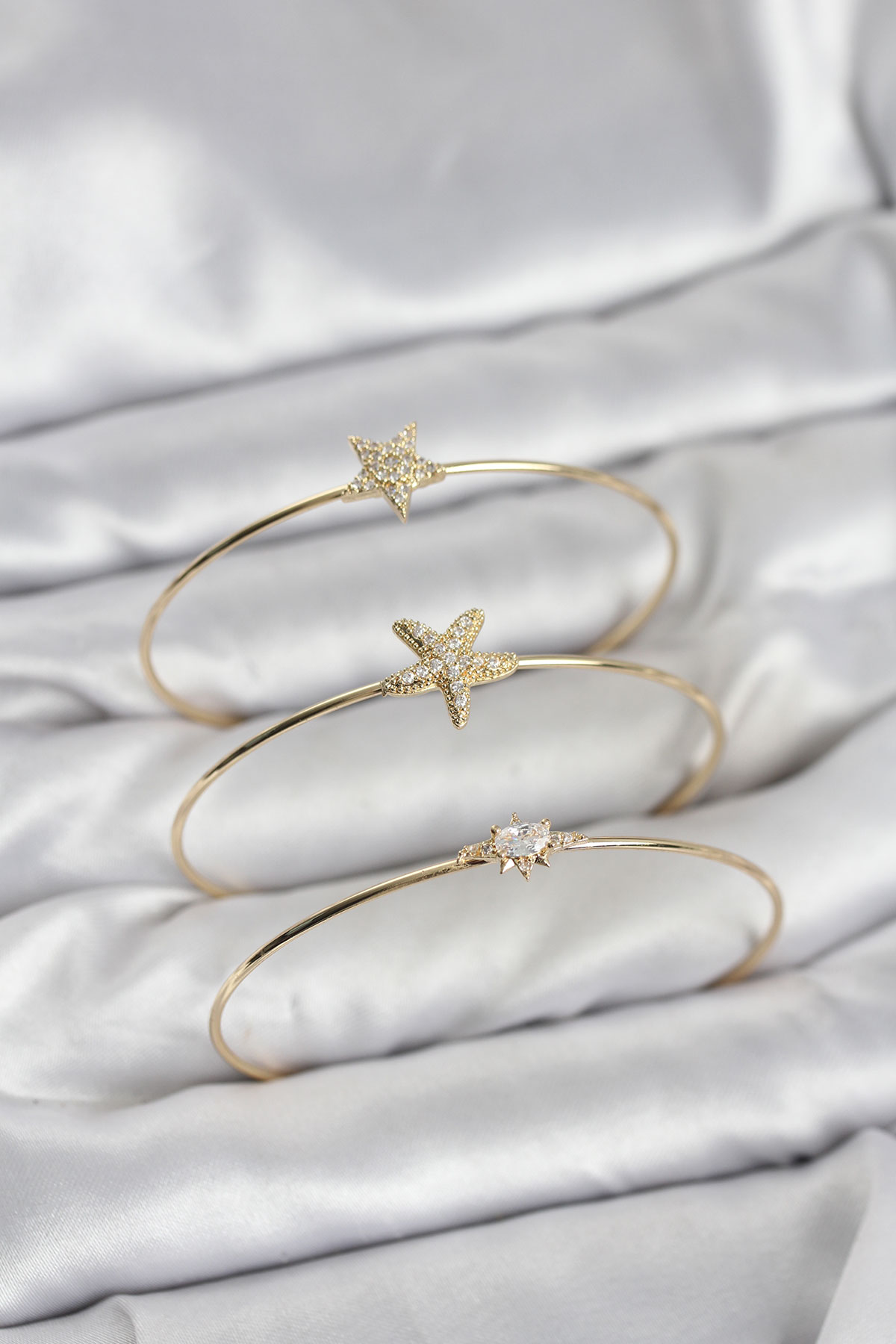 Gold Renk Zirkon Taşlı Deniz Yıldızı Model 3'lü Kadın Bileklik Kombini