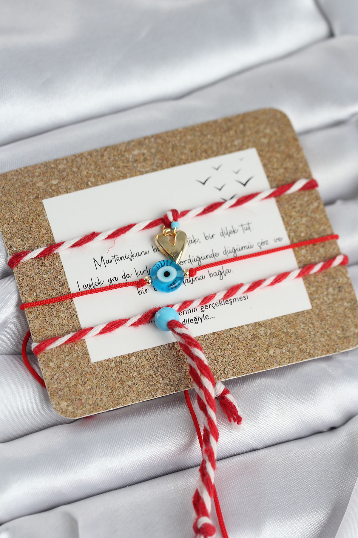 Marteniçka Bileklik 3'lü Sallantılı Kalp ve Nazarlı Model