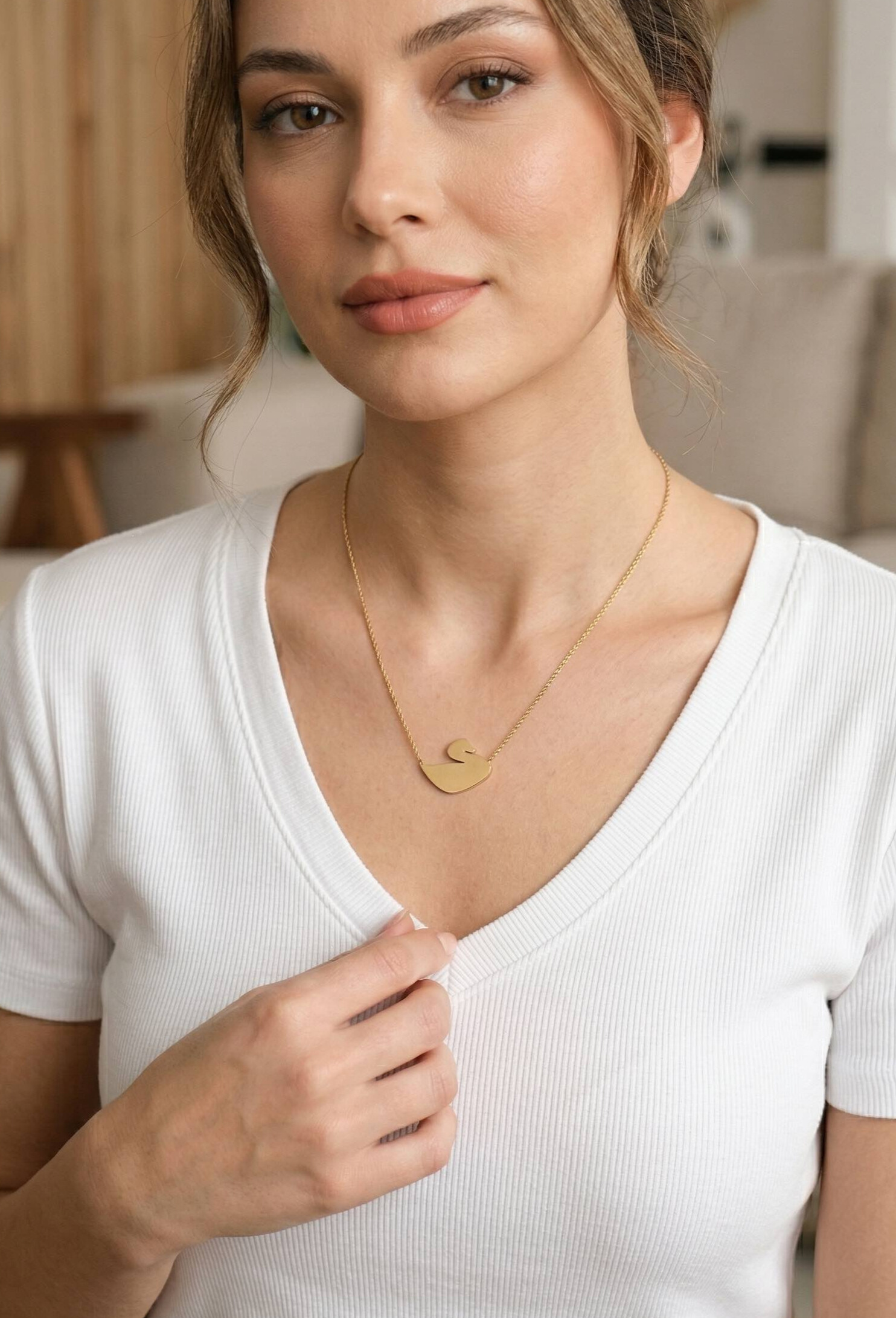 316L Çelik Gold Renk Zincir Kuğu Model Kadın Kolye