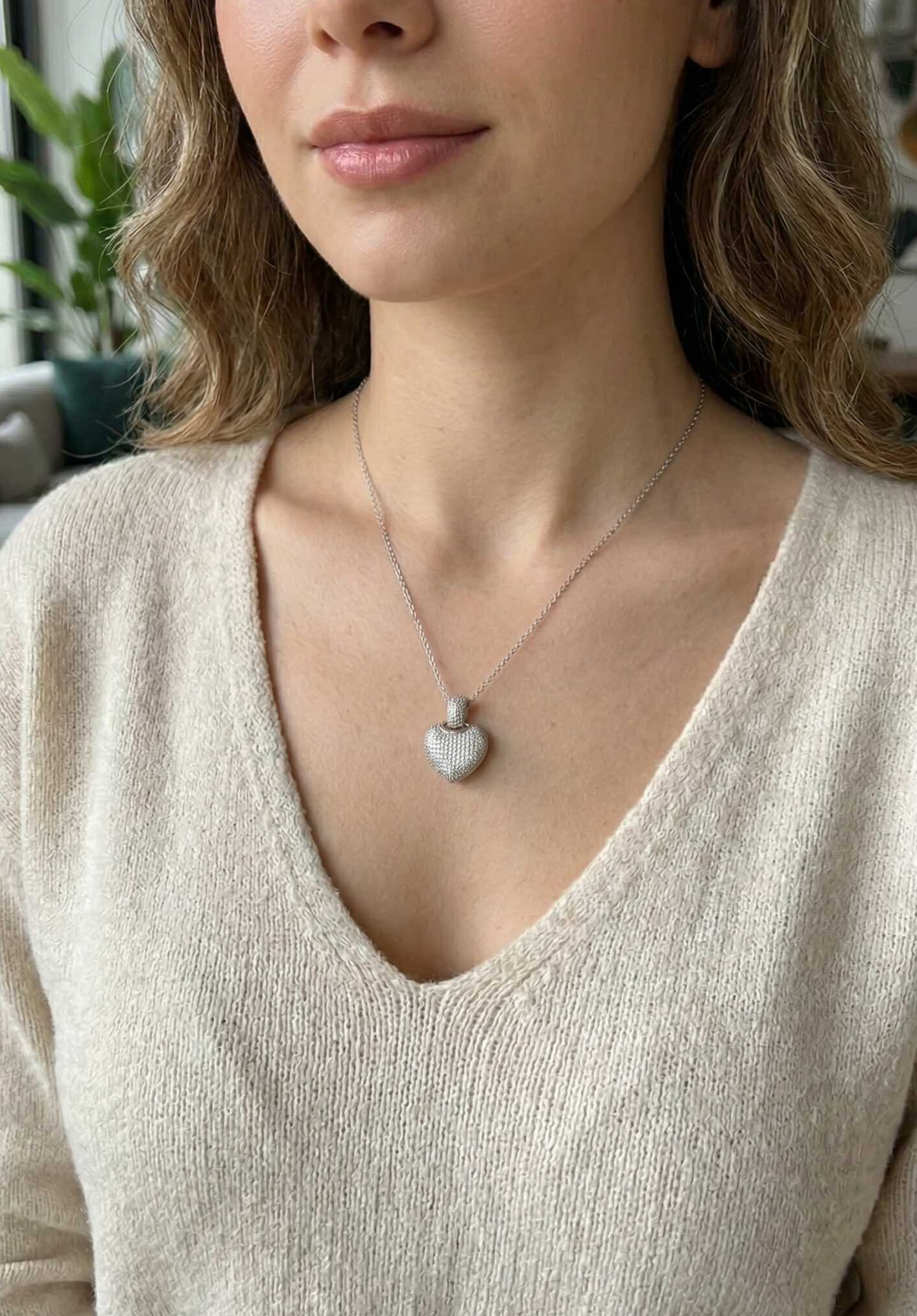 316L Çelik Zincir Gümüş Renk Zirkon Taşlı Kalpli Kadın Kolye