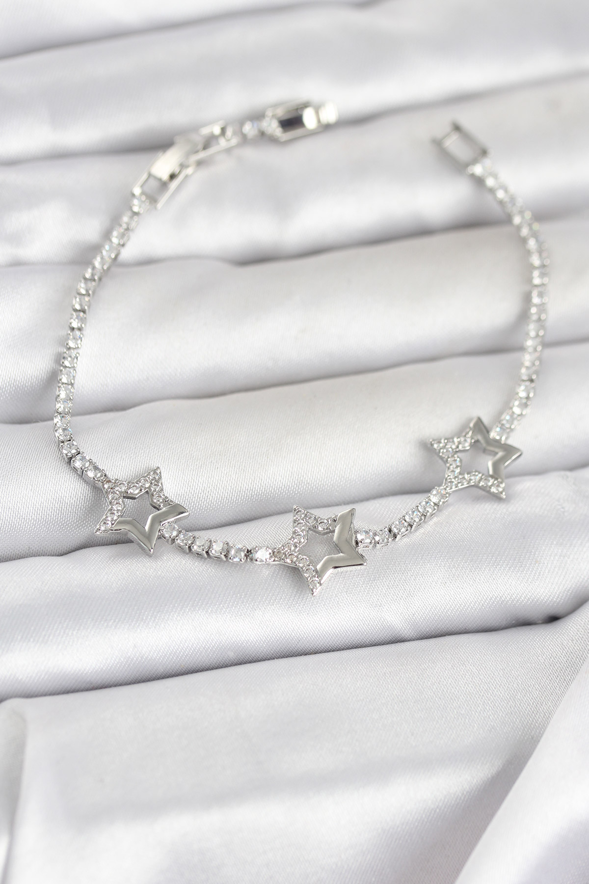 Pirinç Gümüş Renk Yıldız Model Zirkon Taşlı Su Yolu Kadın Bileklik