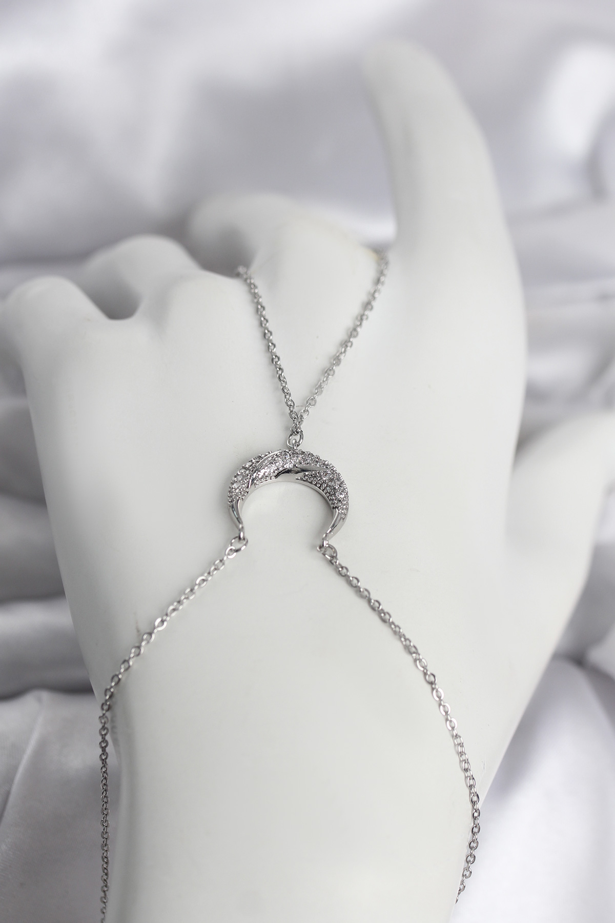 Pirinç Gümüş Renk Hilal Model Zirkon Taşlı Kadın Şahmeran