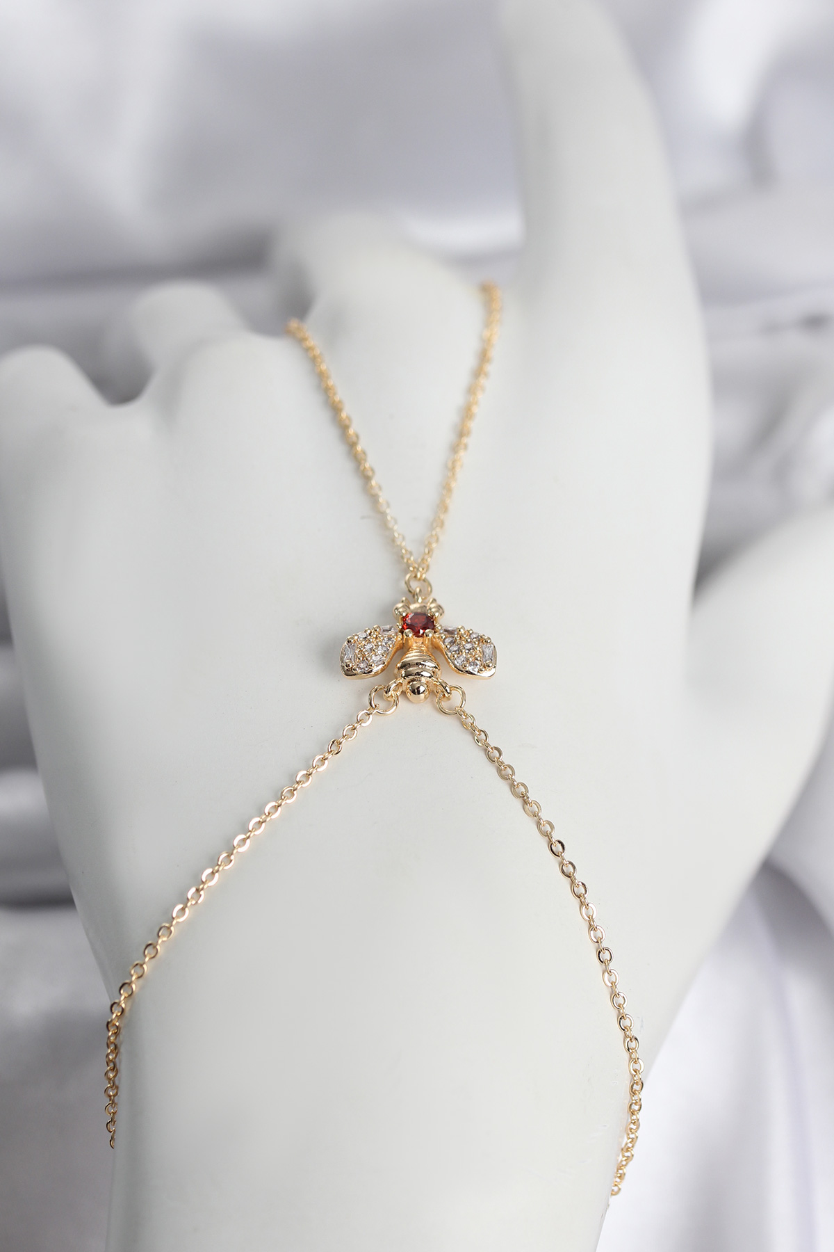 Pirinç Gold Renk Sinek Model Kadın Şahmeran