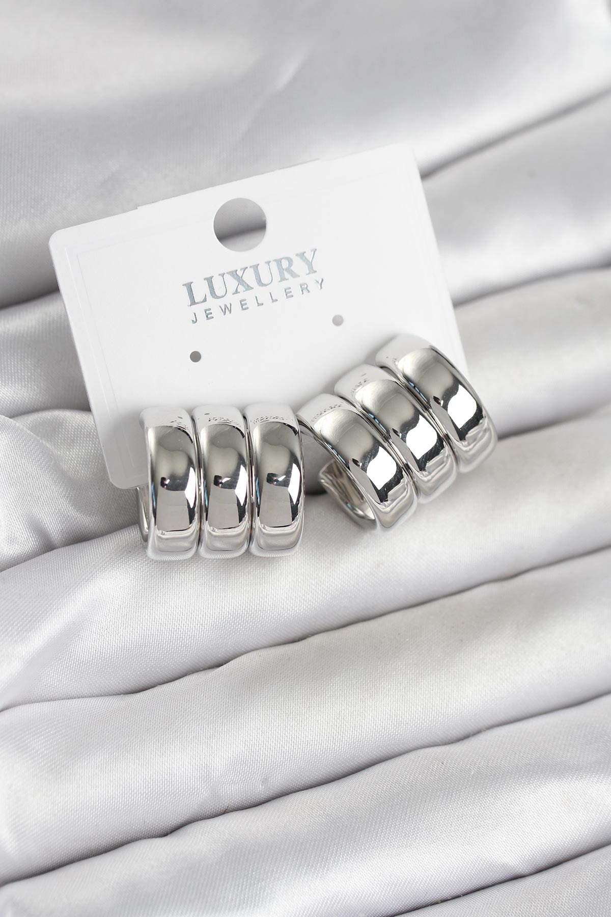 Pirinç Gümüş Renk Üçlü Görünüm Kadın Küpe