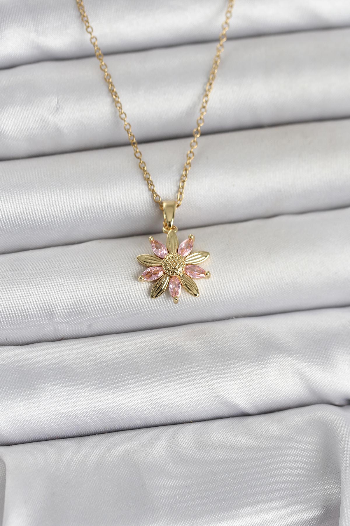 316L Çelik Zincir Gold Renk Pembe Papatya Model Kadın Kolye