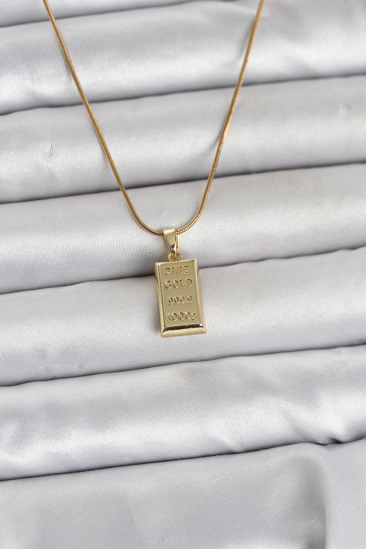 316L Çelik Zincir Gold Renk Külçe Altın Model Kadın Kolye