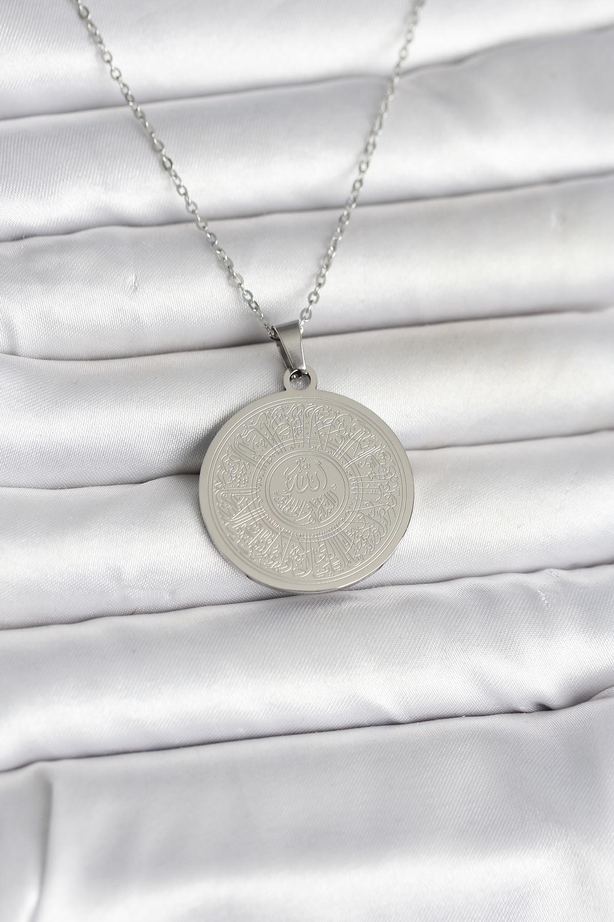316L Çelik Gümüş Renk Ayetel Kürsi Yazılı Kolye