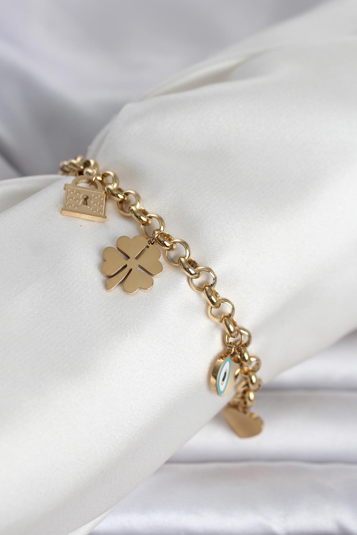 316L Çelik Gold Renk Charmlı Kadın Bileklik