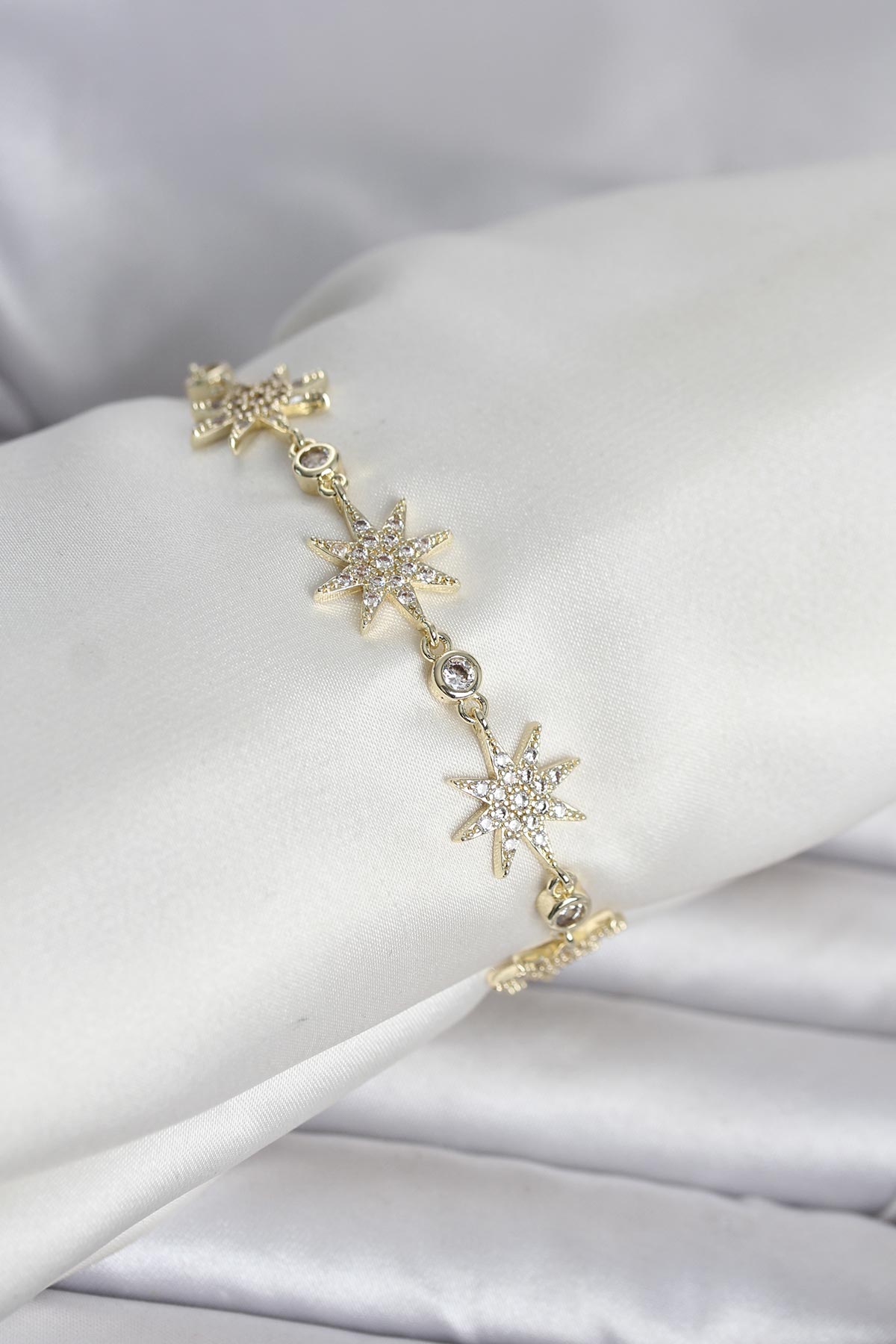 Pirinç Gold Renk Kutup Yıldızı Model Kadın Bileklik