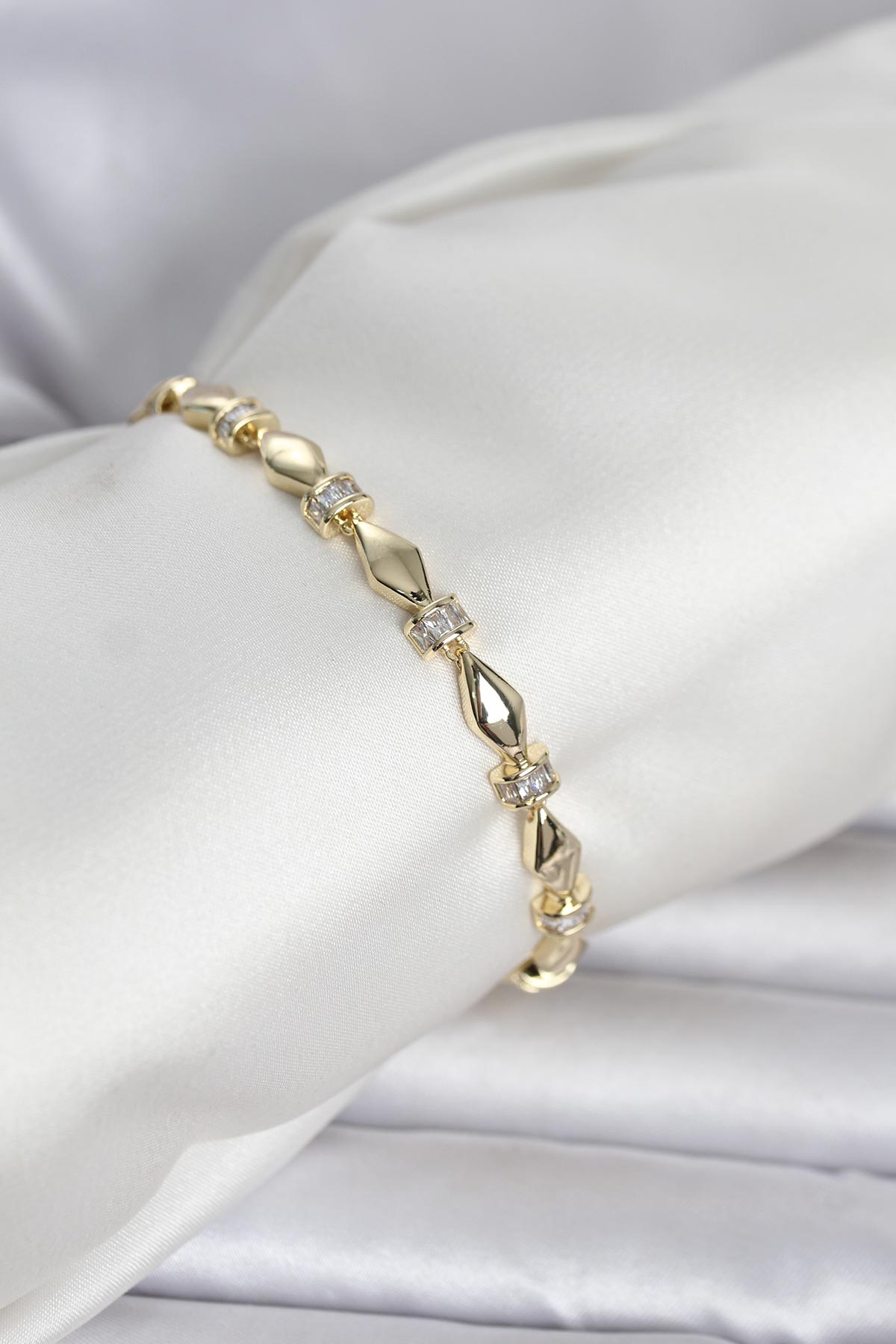 Xuping Sütun Model Kadın Bileklik