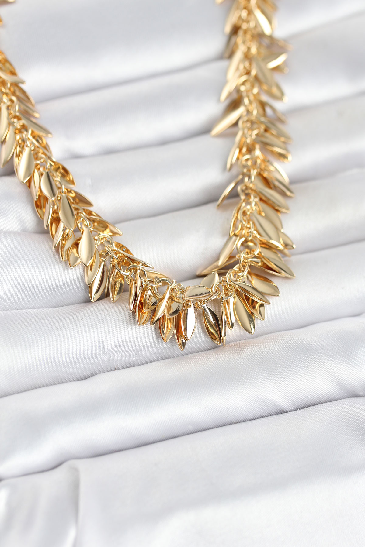 Gold Renk Pirinç Saçaklı Kadın Kadın Kolye