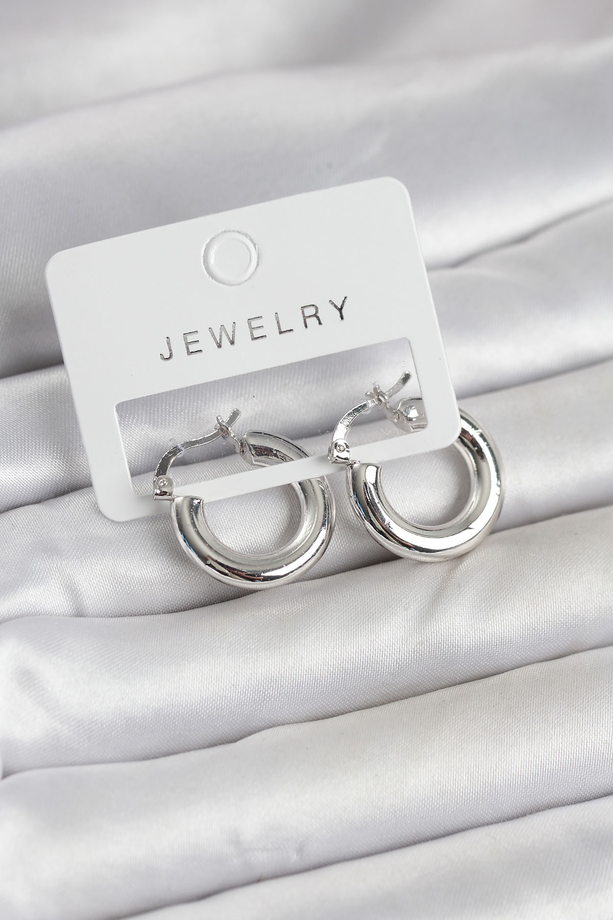 Gümüş Renk Pirinç Halka 20 mm Kadın Küpe