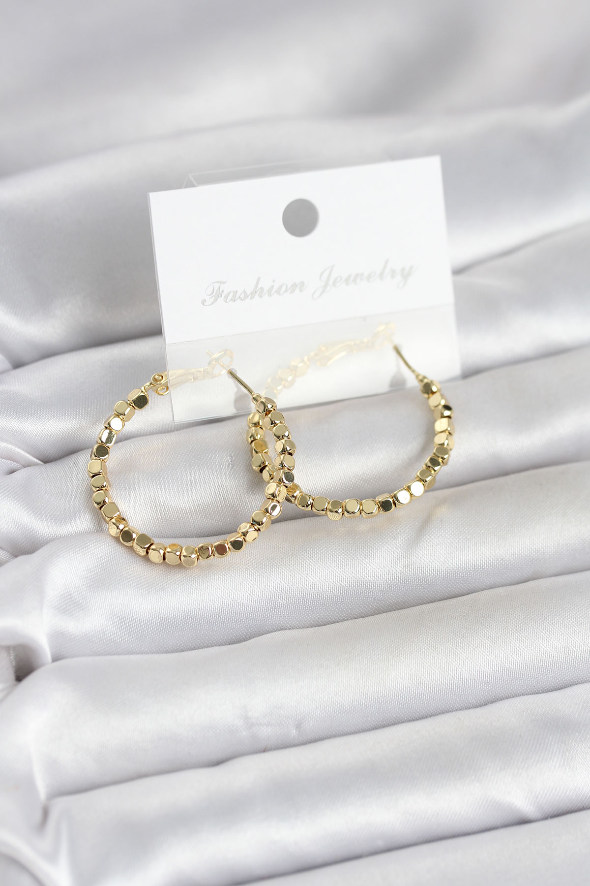 Pirinç Gold Renk Minimal Kare Halka Kadın Küpe