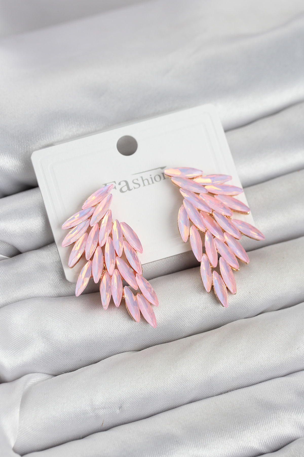 Shekka Pembe Renk Kristal Taşlı Kanat Küpe