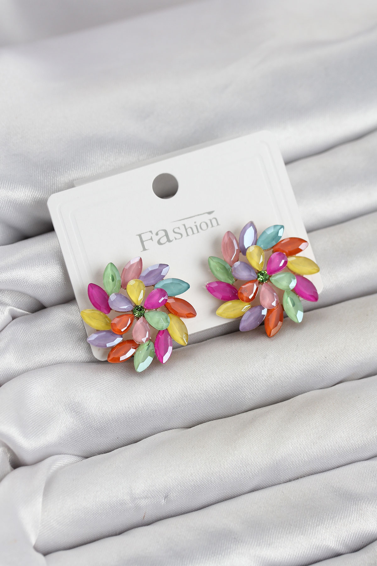 Shekka Karışık Renk Kristal Taşlı Çiçek Model Kadın Küpe