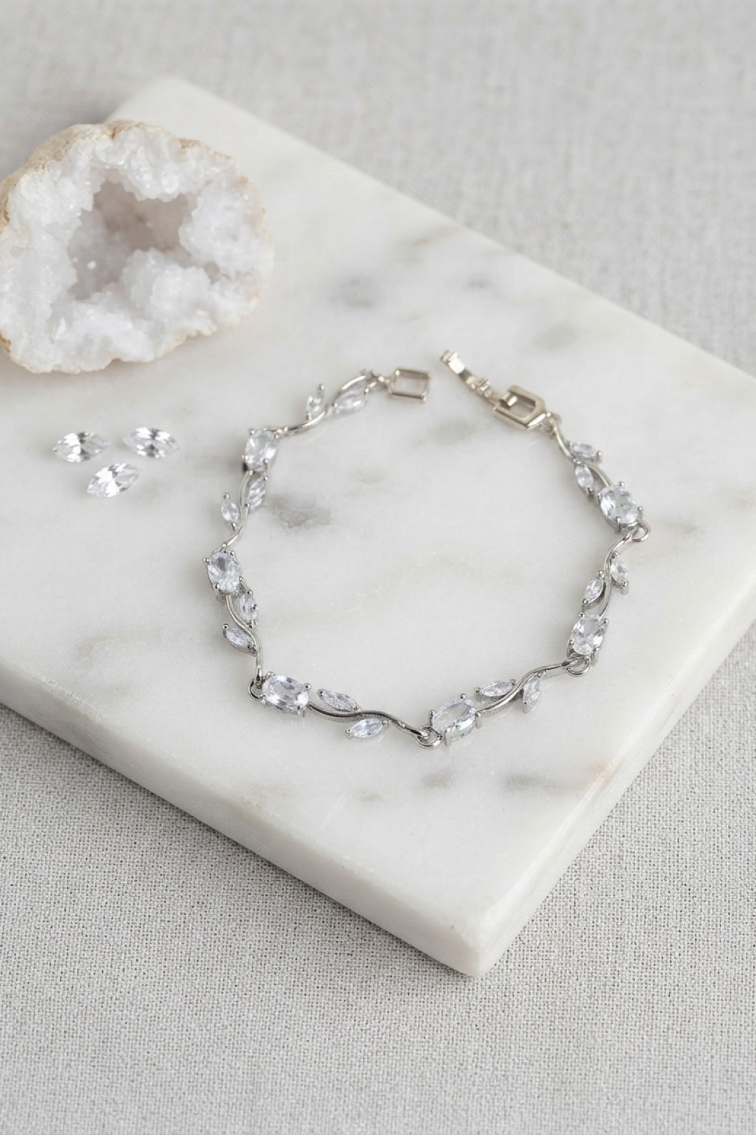 Brass Silver Color Zircon Stone Flower Model Women Bracelet