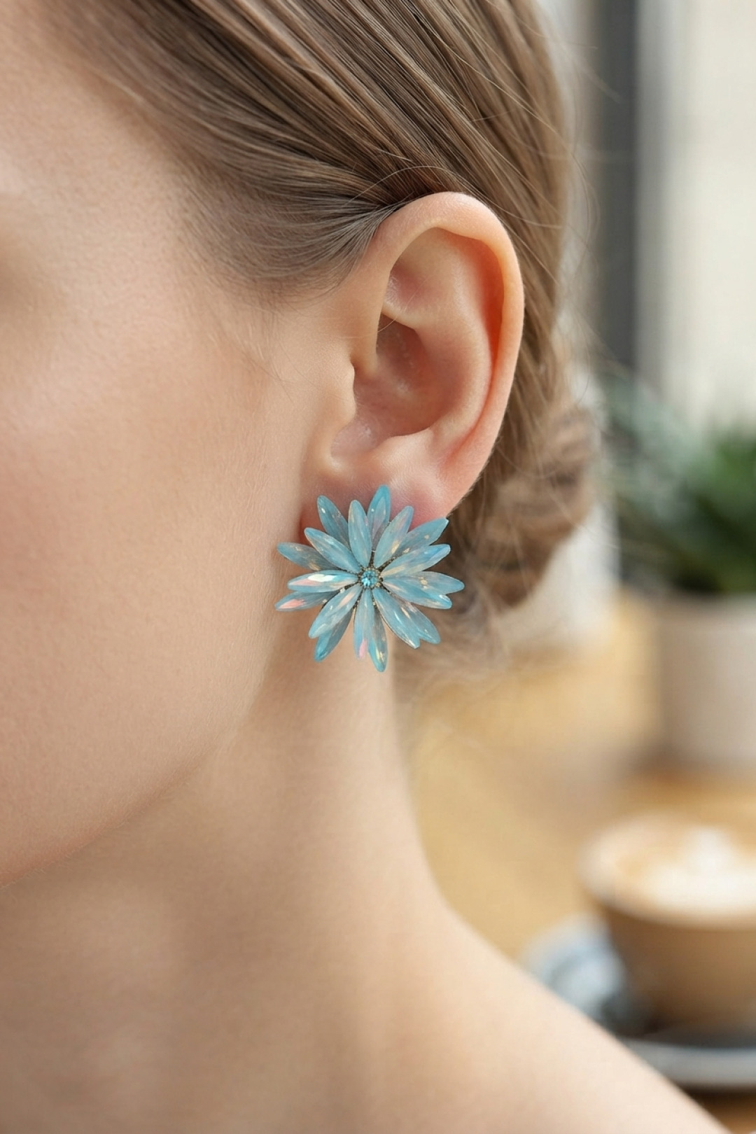 Shekka Lotus Model Buz Mavisi Renk Kristal Taşlı Kadın Küpe — görsel 1