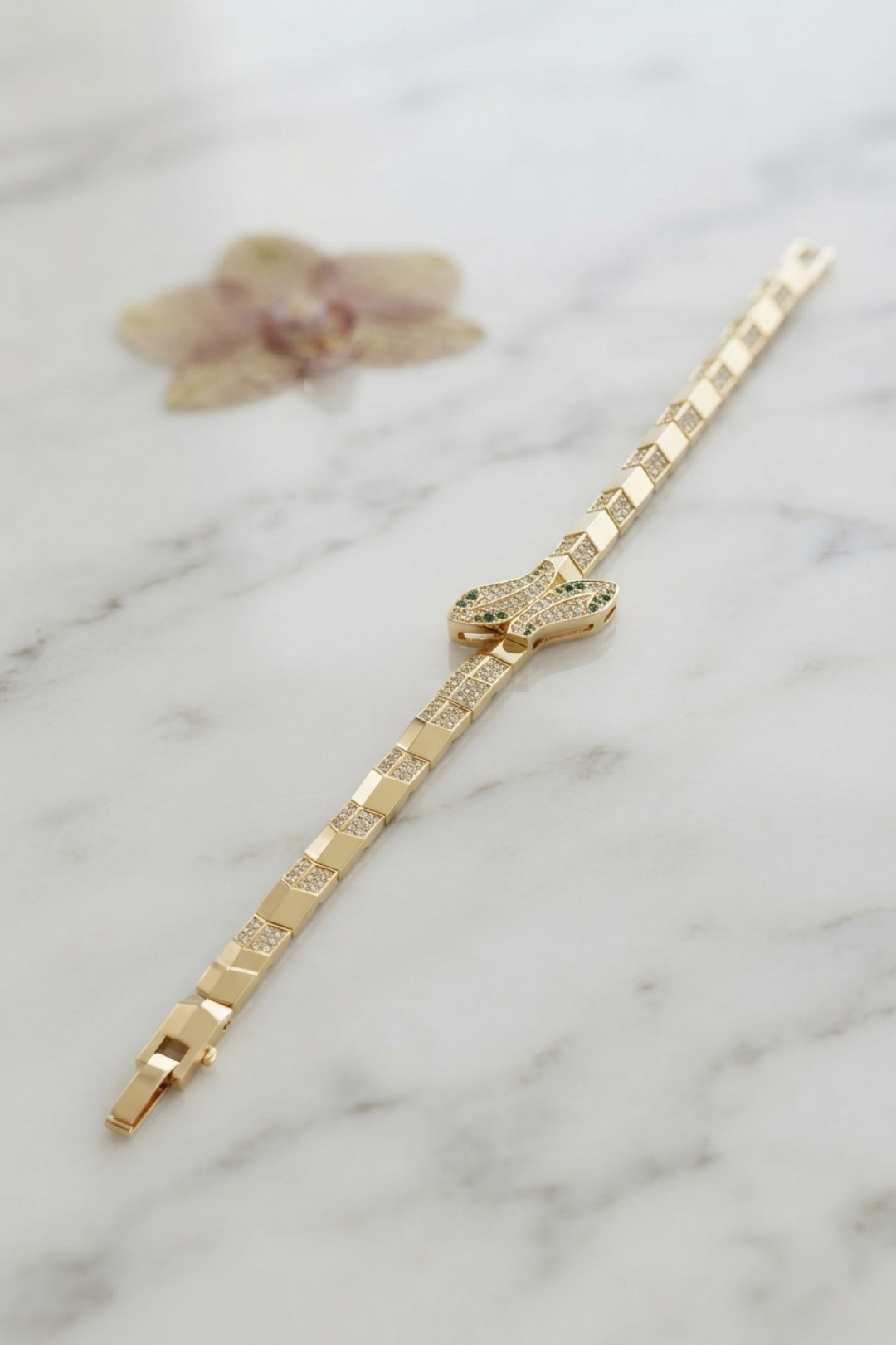 Shekka Gold Renk Pirinç Zirkon Taşlı Yılan Model Kadın Bileklik — görsel 1