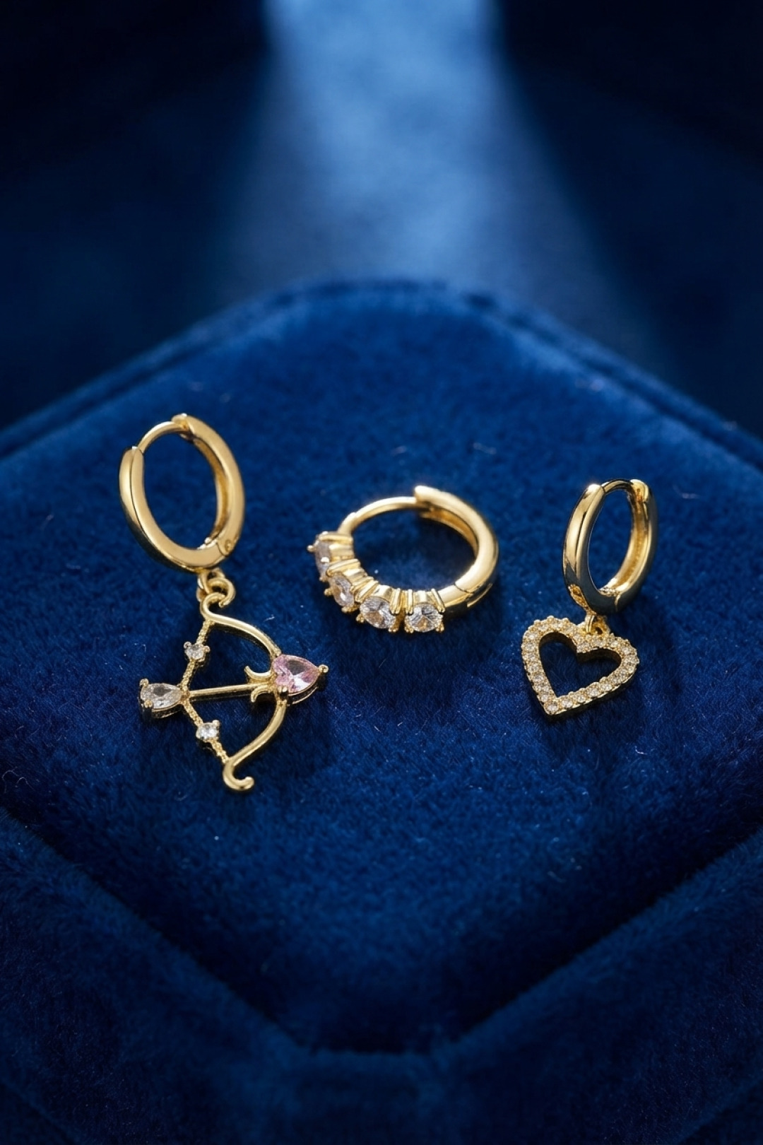 Shekka 3 lü Set Küpe Gold Renk Eros Yay Detaylı — görsel 1