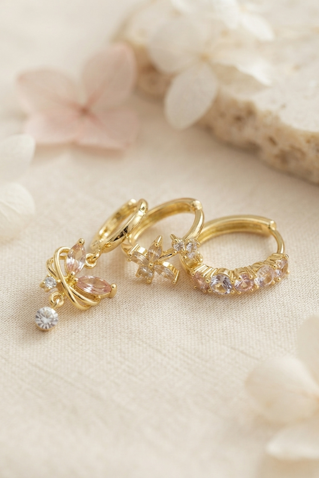 Shekka 3 lü Set Gold Renk Zirkon Taşlı Kelebek Model Küpe