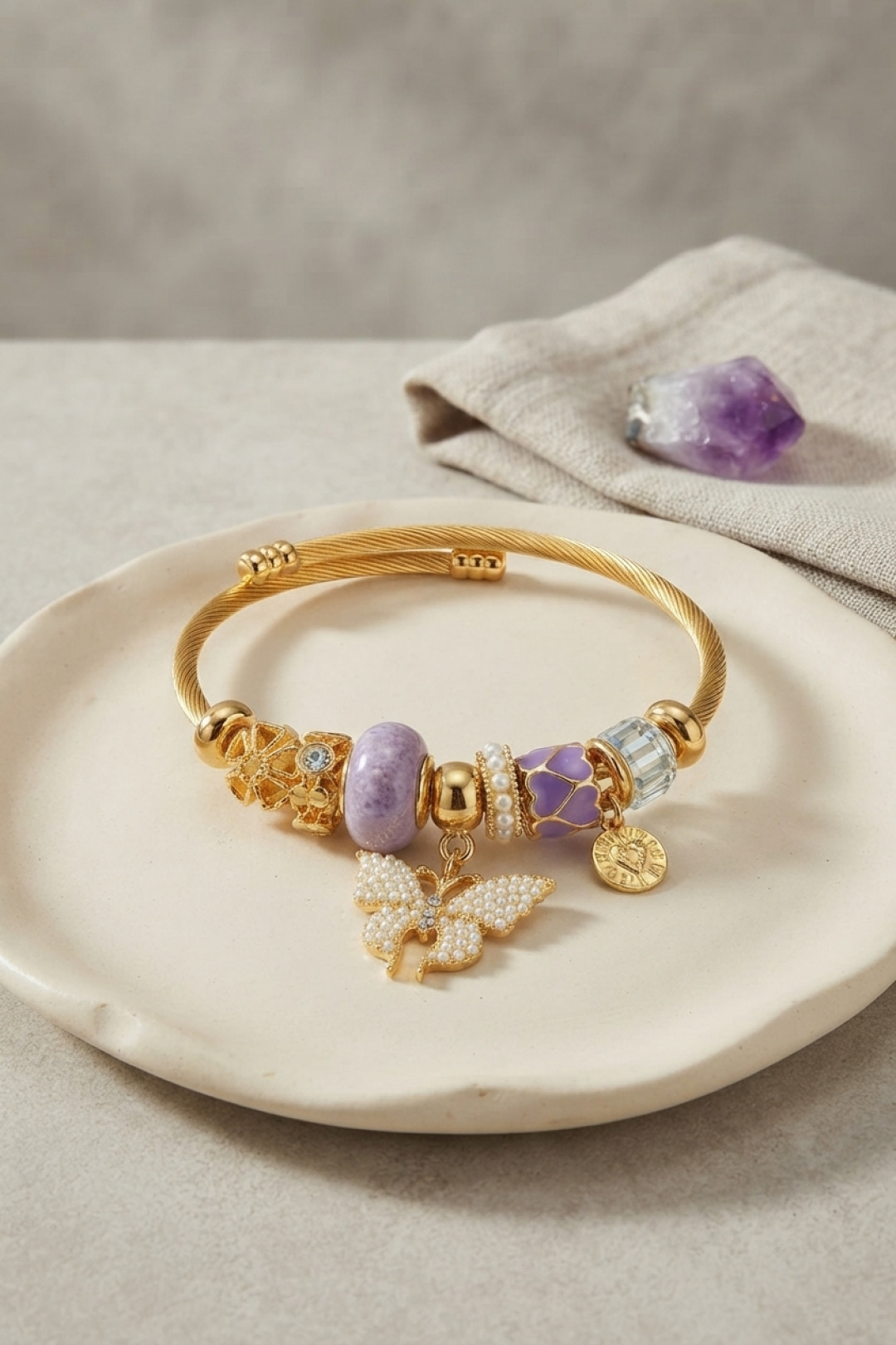 Mor Kelebek Model Gold Renk Charmlı Bileklik