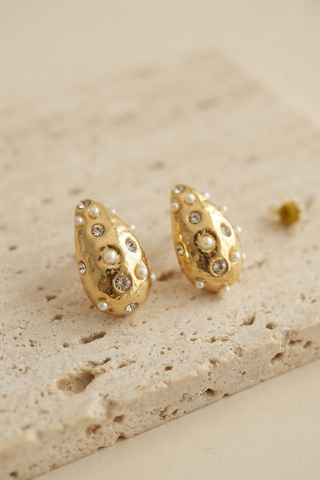316L Çelik Gold Renk Taşlı Damla Model Küpe — görsel 2