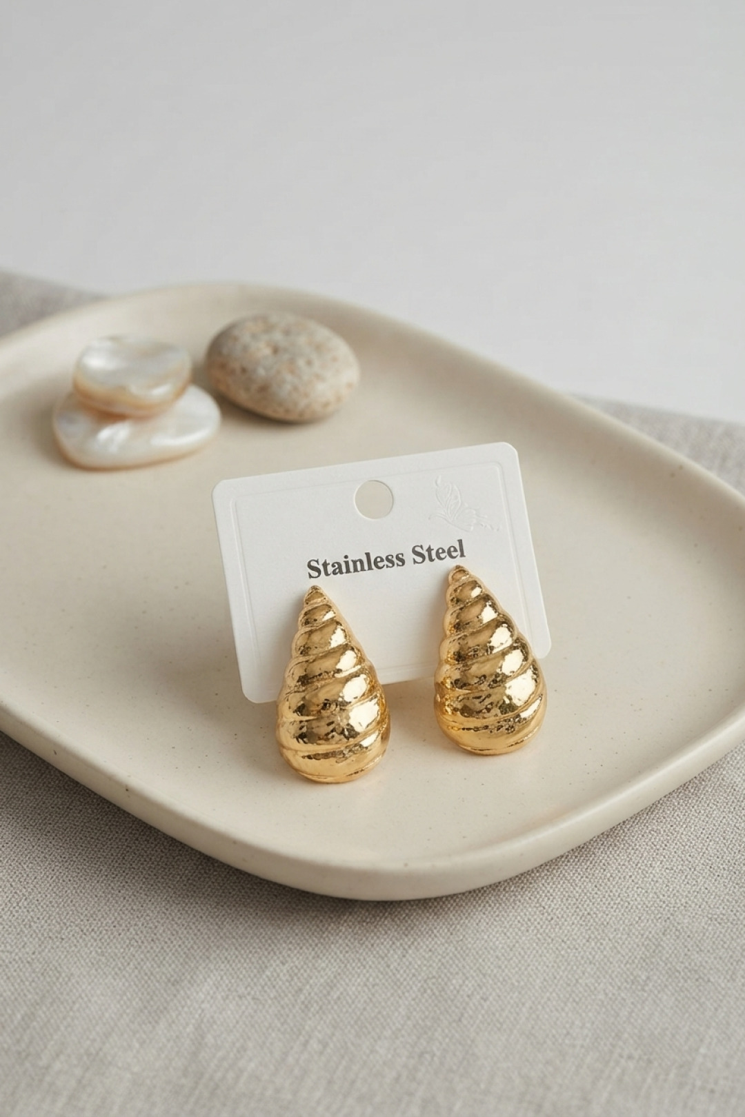 316L Çelik Gold Renk Vintage Damla Model Küpe