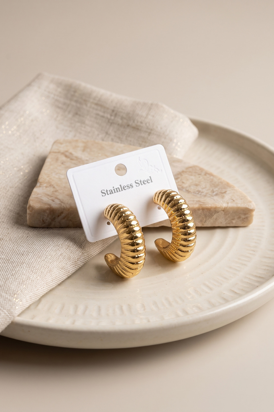 316L Çelik Gold Renk Bombeli Kroasan Model Küpe