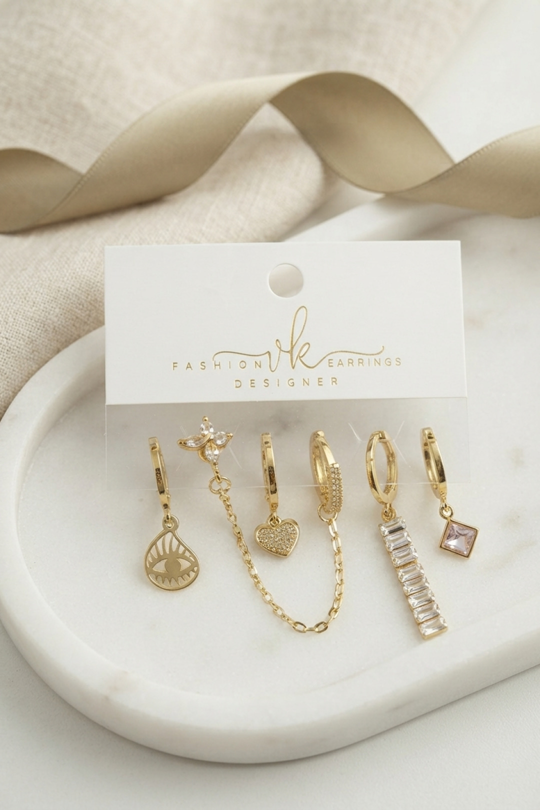 Gold Renk Pirinç Baget Zirkon Taş Detaylı 6'lı Küpe Kombin Seti