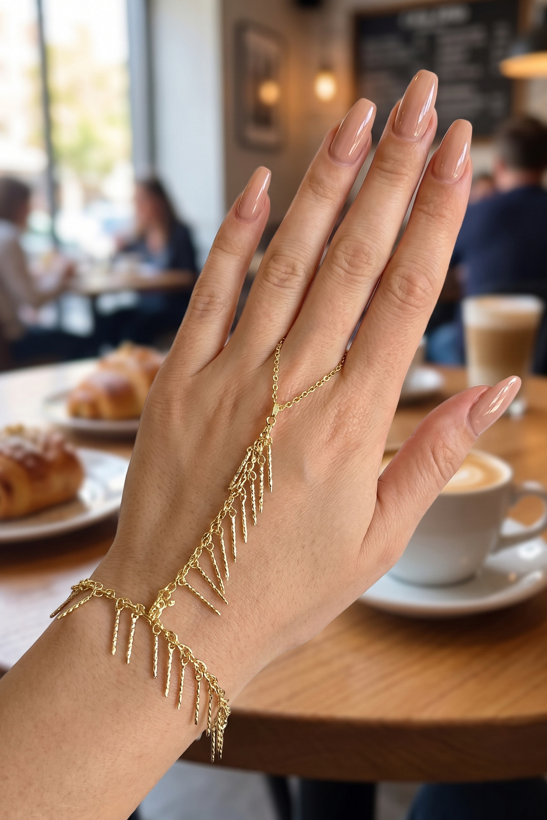 Gold Renk Pirinç Sarkıt Model Şahmeran