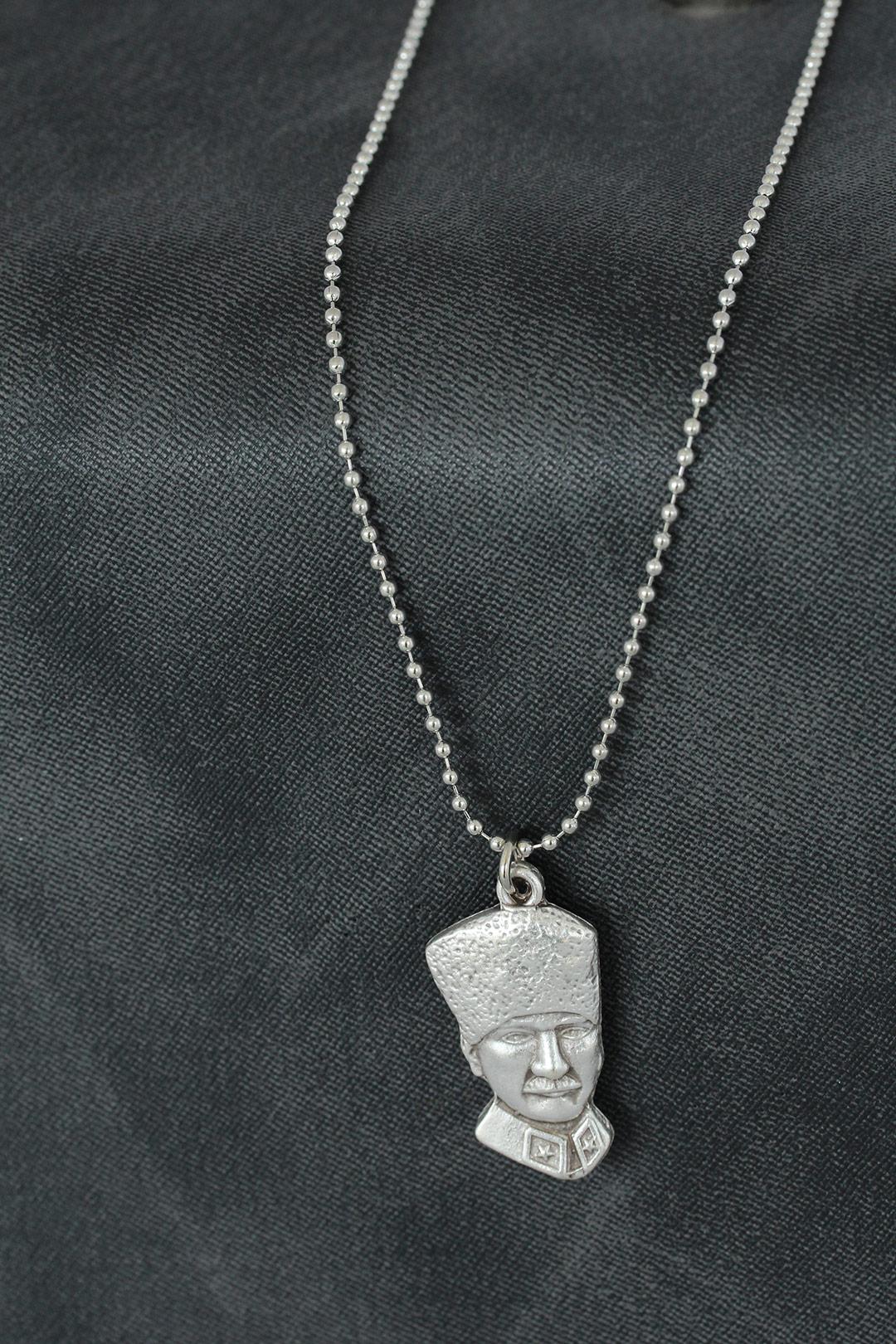 Atatürk Figürlü Metal Erkek Kolye